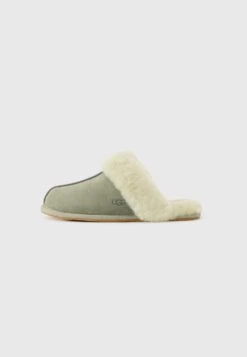 Ugg SCUFFETTE II - Slippers - Moss Green/muted Brass