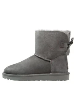 Ugg MINI BAILEY BOW II - Winter Boots - Rocky Oak -Trade INN 06ed4da065a94283ba59611d66dadbef 1