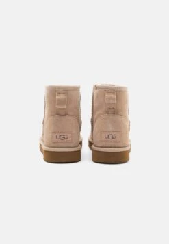 Ugg CLASSIC MINI II - Winter Boots - Sand -Trade INN 19f17d2a97044260b421e6d45d279ed8