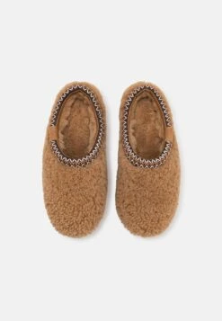 Ugg TASMAN MAXI CURLY - Slippers - Chestnut -Trade INN 1bea11ffa8ac49e6b4ce3a87fa850cec