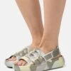 Ugg Sport Yeah Camopop - Pool Slides -Trade INN 1c5fb160443f4a8da8e72edddbac1980