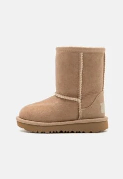 Ugg CLASSIC II UNISEX - Winter Boots - Chestnut -Trade INN 1f5b9f5e5a904c60bca2a9c558bd683d
