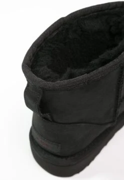 Ugg Classic Mini - Classic Ankle Boots - Black -Trade INN 26cf0ff3ae0447b69d8018c7d17e04c2
