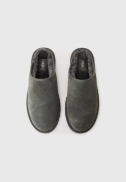 Ugg CLASSIC SLIP ON - Mules - Magnolia Leaf -Trade INN 2a6a94f3fd3a49feb1cda3b9f155028e