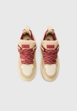 Ugg LOWMEL - Trainers - Driftwood/biking Red -Trade INN 3ad213aa8d1a480682a2616583ea8eba