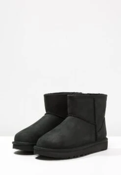 Ugg Classic Mini - Classic Ankle Boots - Black -Trade INN 3d41cc8a8bc34c87a48058f912fd91c4