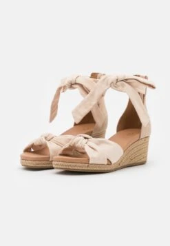 Ugg Yarrow - Platform Sandals - Natural -Trade INN 4cd6ea1d51b24905b76bec088f27f37f
