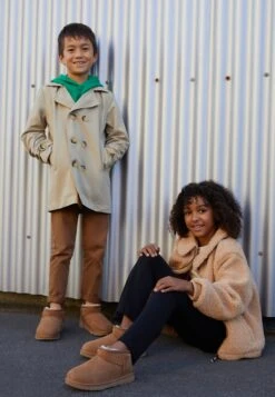 Ugg Classic Ultra Mini Unisex - Classic Ankle Boots - Chestnut