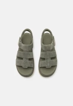 Ugg Goldenstar Strap - Sandals -Trade INN 4dd1d4bf97884018a1909195c5d981e0