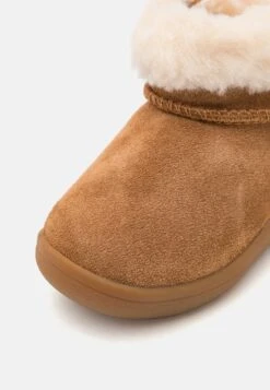 Ugg KINSEY UNISEX - Winter Boots - Chestnut -Trade INN 5a834f347c32425aad2ed72a23c69a67
