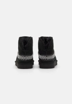 Ugg CLASSIC MINI CRESCENT - Ankle Boots - Black -Trade INN 5de80a42230c4ce3b2d4c44e165a007d