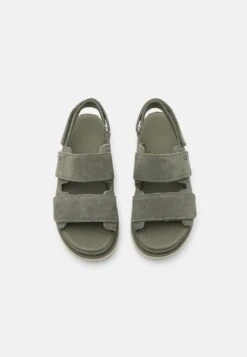 Ugg Goldenstar - Platform Sandals - Moss Green -Trade INN 5e146a99742f490bb108f00feeebaea4
