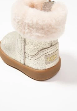 Ugg Jorie Metallic - Baby Shoes - Gold -Trade INN 5ecc4f0f1b454ba6b2aebf16e3366e98