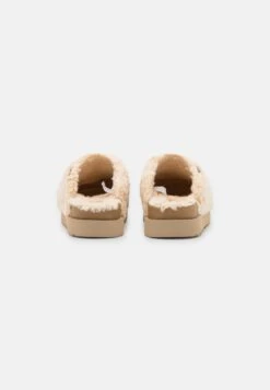 Ugg Fuzz Sugar - Slippers - Natural -Trade INN 615ec063c8304127b2f5a536055df7ae