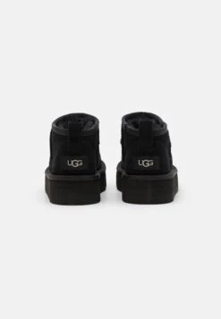Ugg CLASSIC ULTRA MINI UNISEX - Classic Ankle Boots - Black -Trade INN 6e4010f0c71e465a805314241142e0e8