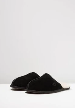 Ugg Scuff - Slippers - Black -Trade INN 6e4fec2be4e34bb794f17645bea699d3