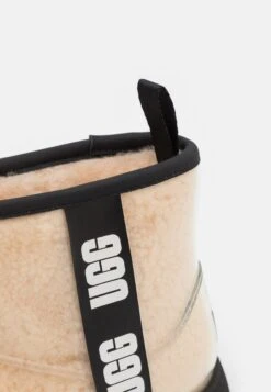 Ugg Classic Clear Mini Ii - Wellies - Natural/Black -Trade INN 70aaf5de8676403782b7921788315cb9