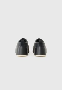 Ugg TASMAN STREETSCAPE - Clogs - Black -Trade INN 7825dc3121f148f283e840ede915534f