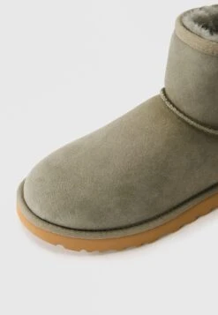 Ugg CLASSIC MINI II - Winter Boots - Moss Green​ -Trade INN 7b8ea85a35cf43dd9ee21cda22a156c8