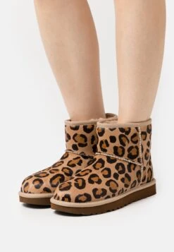Ugg Classic Mini Spotty - Winter Boots - Natural