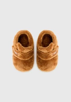 Ugg BIXBEE AND LOVEY UNISEX - Slippers - Chestnut -Trade INN 7fbbcb7db56c4bff8e0ab2fadca1d781