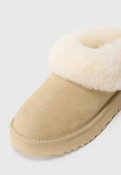 Ugg TAZZELLE UNISEX - Slippers - Mustard Seed -Trade INN 815cf821f5a24de3a69747258e48d6a9