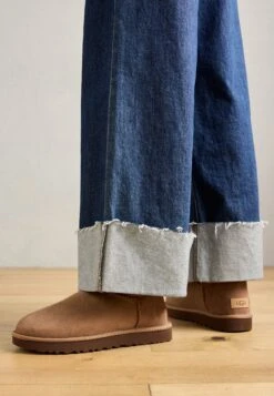 Ugg MINI BAILEY BOW II - Winter Boots - Obsidian -Trade INN 8935a3ffe3c74f3b9af477d33d72e344