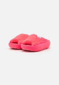 Ugg Foamo Slide - Slippers - Super Coral -Trade INN 8ff74cdd51e34885bd46fa6668dbfc75