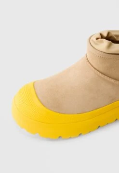Ugg ULTRA UNISEX - Winter Boots - Mustard Seed/summer Wheat -Trade INN 91d5cc01582e4df19f038aeec53cd407