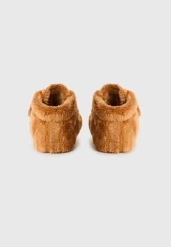 Ugg BIXBEE AND LOVEY UNISEX - Slippers - Chestnut -Trade INN 94e391e37aff4ef786f233db03f1a9a6