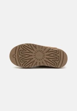 Ugg Neumel Platform Unisex - Classic Ankle Boots - Chestnut -Trade INN 956d4023e11f47b7bb88e49d6198cbe3