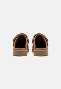 Ugg GOLDENCOAST - Clogs - Chestnut -Trade INN 98f563711c444b1ba30ed9b449d60a64