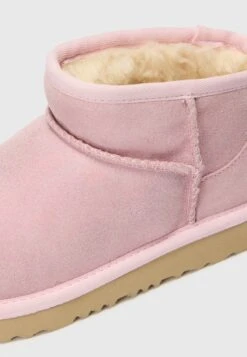 Ugg CLASSIC ULTRA MINI DAZZLE - Slippers - Ribbon Candy -Trade INN 99c5fc83b08f45ada4289064f7a19473