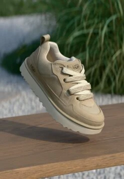 Ugg LOWMEL - Skate Shoes - Muted Brass/putty -Trade INN 9da679349594451294c509b721c7facb 1