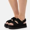 Ugg Goldenstar - Platform Sandals