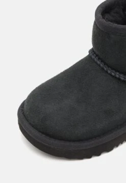 Ugg CLASSIC MINI II UNISEX - Classic Ankle Boots - Black -Trade INN a2c18dc540bc4bb6a7c0aefee6bab6cb