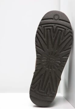 Ugg Classic Mini - Classic Ankle Boots - Chocolate -Trade INN a40f14ca103c4622a02be0eea5427787