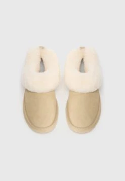 Ugg TAZZELLE UNISEX - Slippers - Mustard Seed -Trade INN aa07a047de244c6f9fdbb7decc01f159