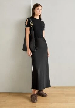 Ugg SCUFFETTE CASPIAN - Slippers - Burnt Cedar -Trade INN b3e590e60208429aa13d7378bfeb9d95