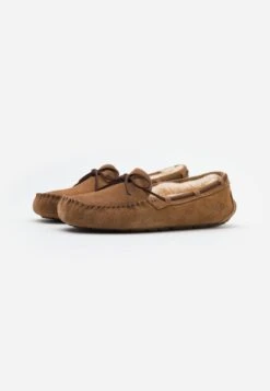 Ugg Dakota - Slippers - Chestnut -Trade INN b42a629f07cc4bca9566d219f39fd0a0