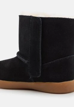 Ugg Keelan Unisex - Classic Ankle Boots - Black -Trade INN c602c195b7ca434fa08643dfeebc7ebd