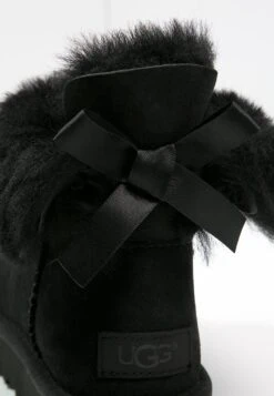 Ugg Mini Bailey Bow - Classic Ankle Boots - Black -Trade INN cbca21392ca043638604771e9625f7a2