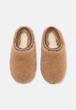 Ugg TASMAN MAXI CURLY UNISEX - Slippers - Chestnut -Trade INN cd8b4ddaf48b4fff93b07b17dc97f0a2