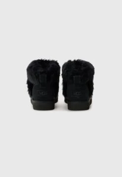 Ugg CLASSIC CHALET - Winter Boots - Black -Trade INN d23f0c241eac480cbfc4efb916d6a3fd