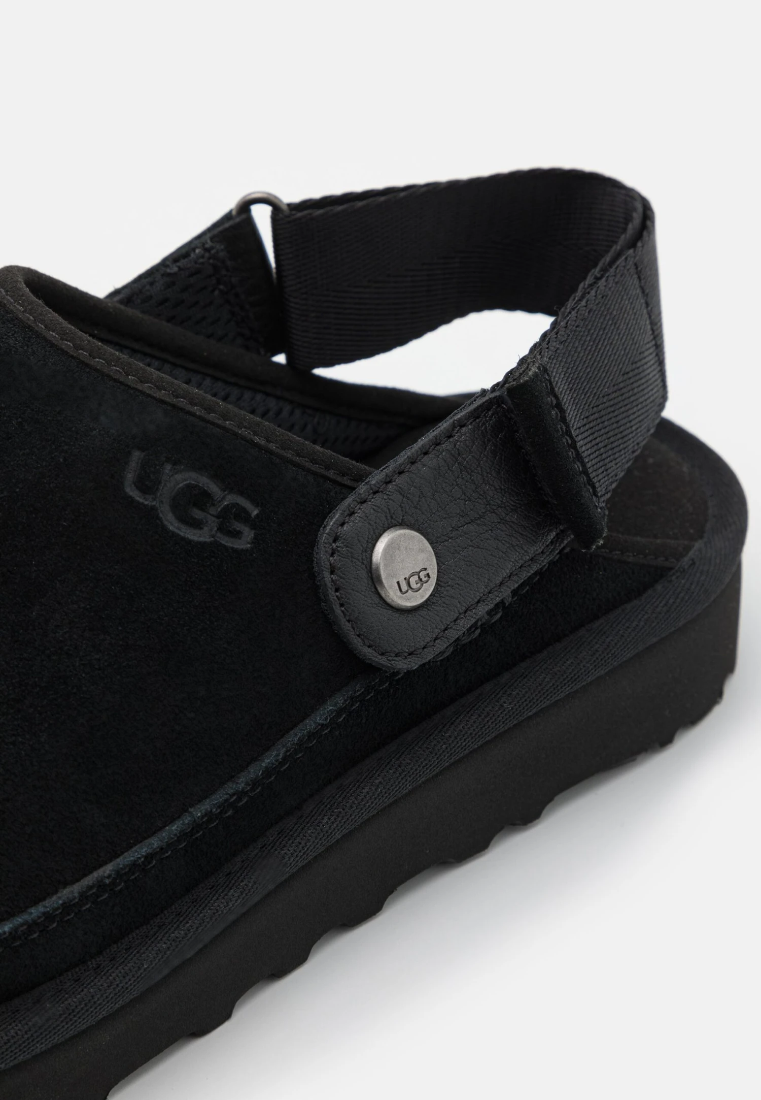 Ugg Goldencoast Clog - Mules - Black 8 Ugg Goldencoast Clog - Mules - Black - Image 6