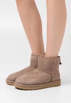 Ugg Classic Mini - Classic Ankle Boots - Caribou