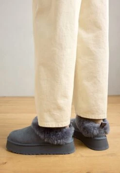 Ugg TAZZELLE - Winter Boots - Chestnut -Trade INN d65ea4e27e8b4ce698b96cfc1d891767 3