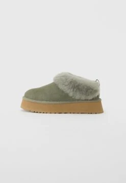 Ugg TAZZELLE - Winter Boots - Moss Green