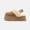 Ugg FUNKETTE - Heeled Mules - Chestnut