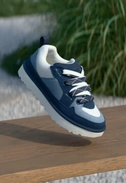 Ugg LOWMEL - Skate Shoes - Chestnut/bright Melon -Trade INN dc44da1e6b414c81886f7219b603fea4 3